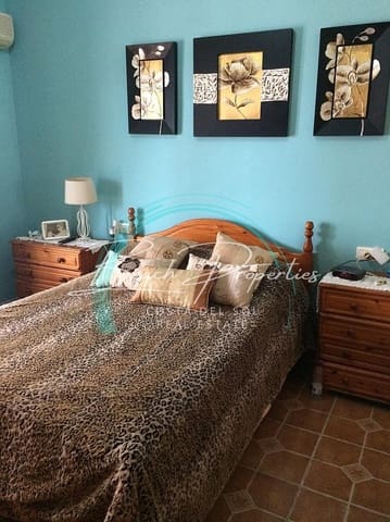 4 makuuhuone Huvila myytävänä paikassa Torrox Pueblo, Torrox mukana uima-altaan - 365 000 € (Ref: 9816289)