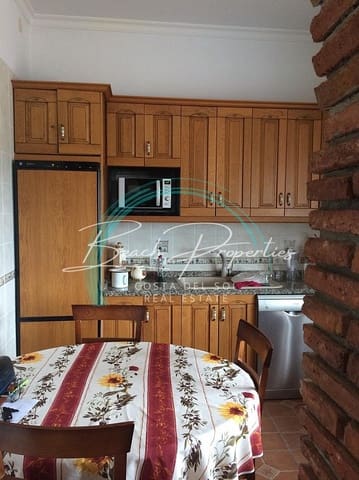 4 makuuhuone Huvila myytävänä paikassa Torrox Pueblo, Torrox mukana uima-altaan - 365 000 € (Ref: 9816289)
