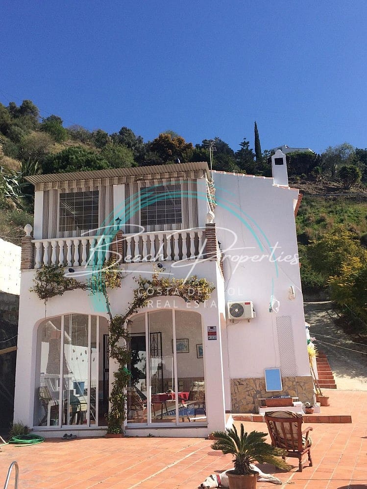 4 makuuhuone Huvila myytävänä paikassa Torrox mukana uima-altaan - 365 000 € (Ref: 9816289)