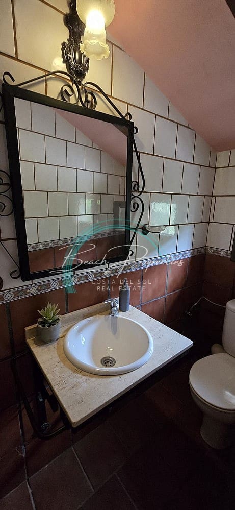 4 soverom Villa til salgs i Torrox med svømmebasseng garasje - € 378 000 (Ref: 9844691)