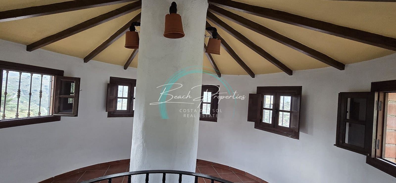 4 soverom Villa til salgs i Torrox med svømmebasseng garasje - € 378 000 (Ref: 9844691)