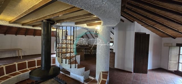 4 soverom Villa til salgs i Torrox Pueblo, Torrox med svømmebasseng garasje - € 378 000 (Ref: 9844691)
