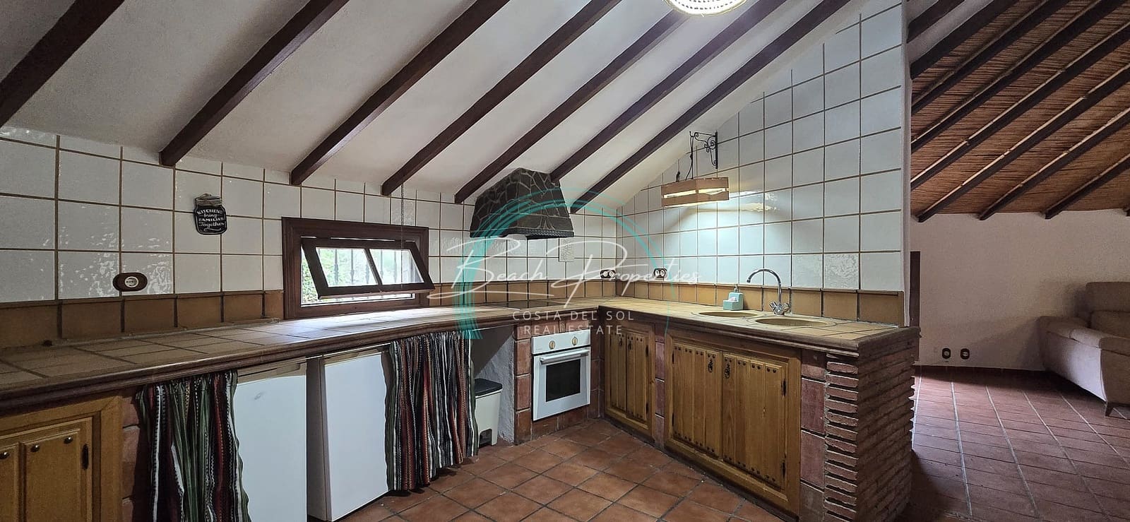 4 soverom Villa til salgs i Torrox med svømmebasseng garasje - € 378 000 (Ref: 9844691)