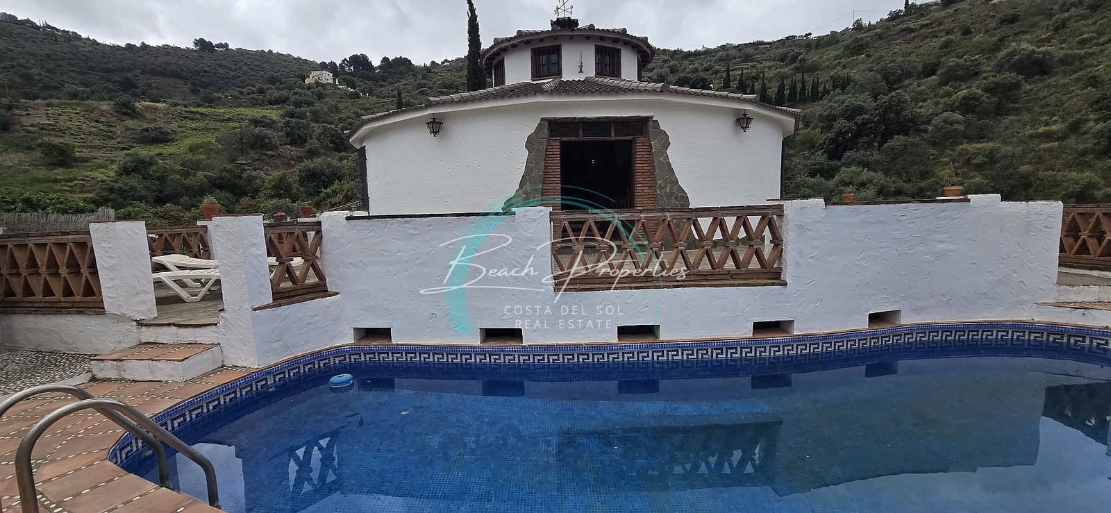 4 soverom Villa til salgs i Torrox med svømmebasseng garasje - € 378 000 (Ref: 9844691)
