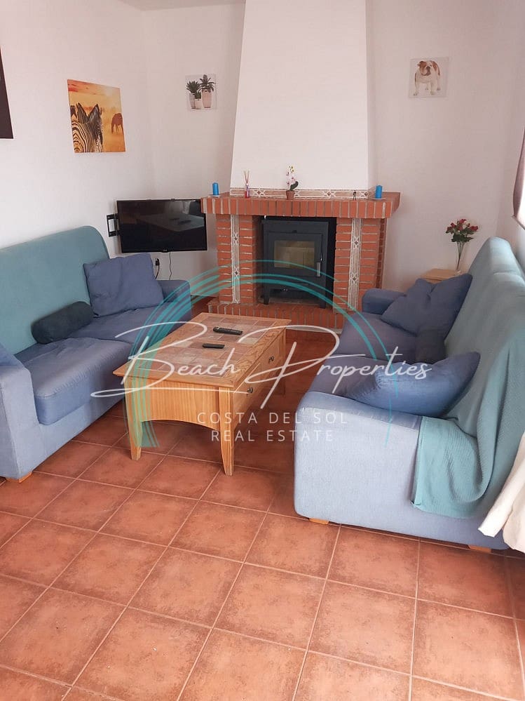 3 bedroom Apartment for rent in Torrox with pool - € 950 (Ref: 9850168)