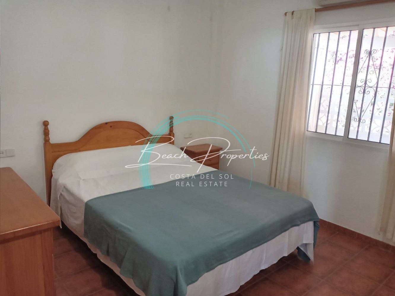 3 bedroom Apartment for rent in Torrox with pool - € 950 (Ref: 9850168)