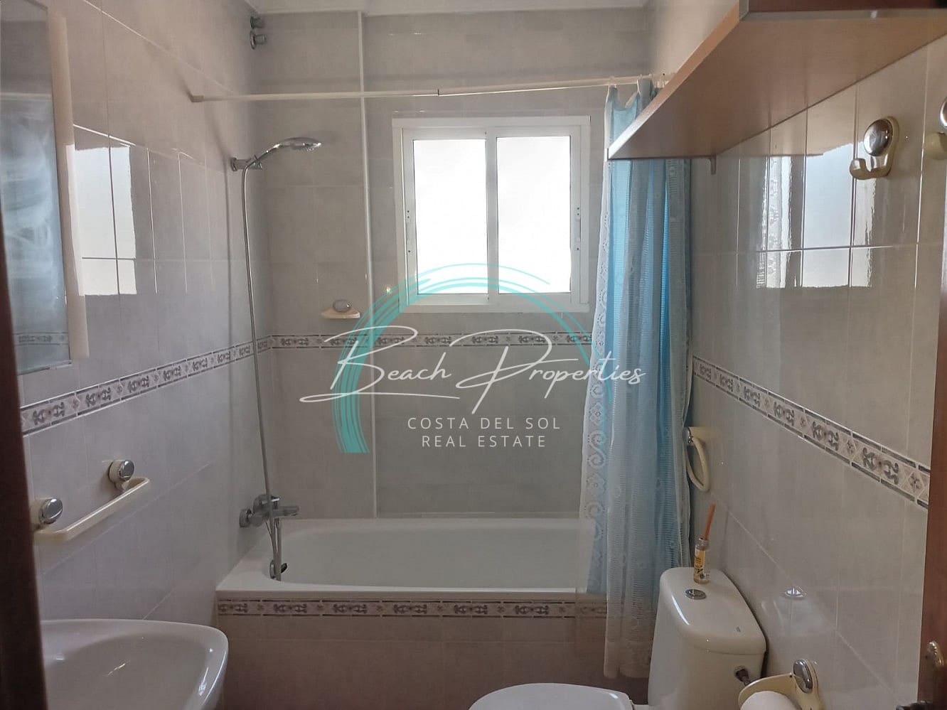 3 bedroom Apartment for rent in Torrox with pool - € 950 (Ref: 9850168)