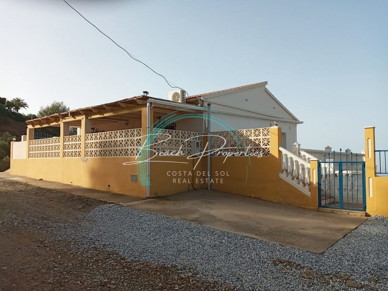 3 bedroom Apartment for rent in Torrox with pool - € 950 (Ref: 9850168)