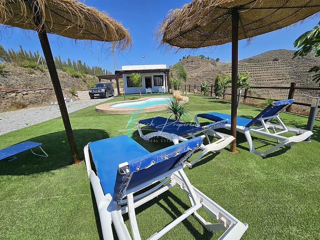 1 soverom Hus til leie i Torrox med svømmebasseng garasje - € 1 200 (Ref: 9858570)