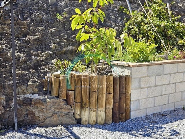 1 soverom Hus til leie i Torrox Pueblo, Torrox med svømmebasseng garasje - € 1 200 (Ref: 9858570)