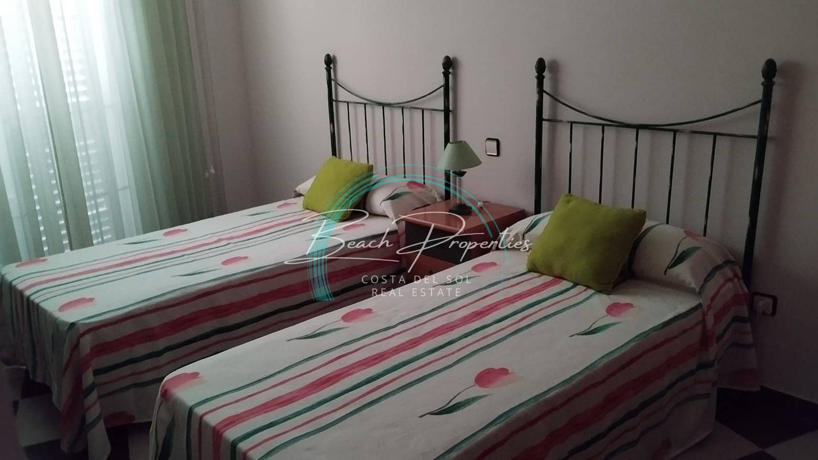 3 soverom Hus til leie i Nerja med garasje - € 1 500 (Ref: 9872824)