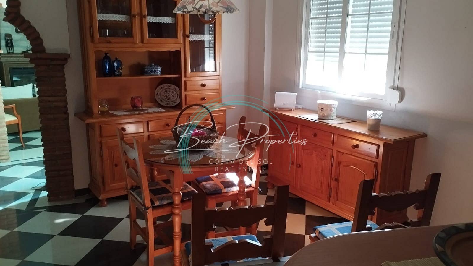 3 soverom Hus til leie i Nerja med garasje - € 1 500 (Ref: 9872824)