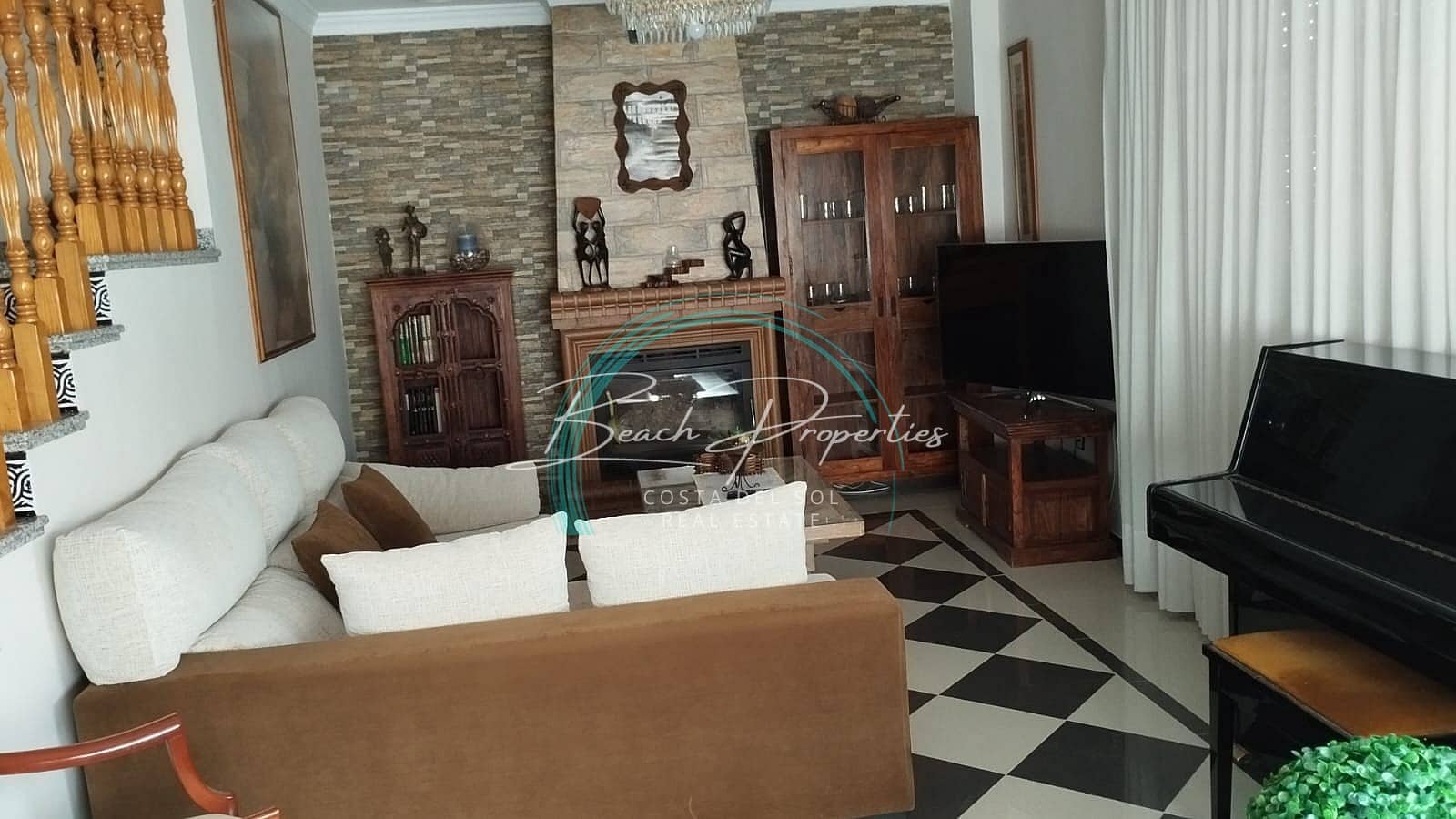 3 soverom Hus til leie i Nerja med garasje - € 1 500 (Ref: 9872824)