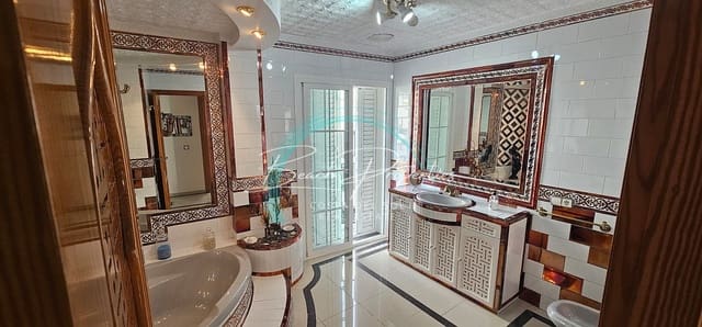 3 soveværelse Byhus til leje i Centro, Nerja med garage - € 1.500 (Ref: 9872824)