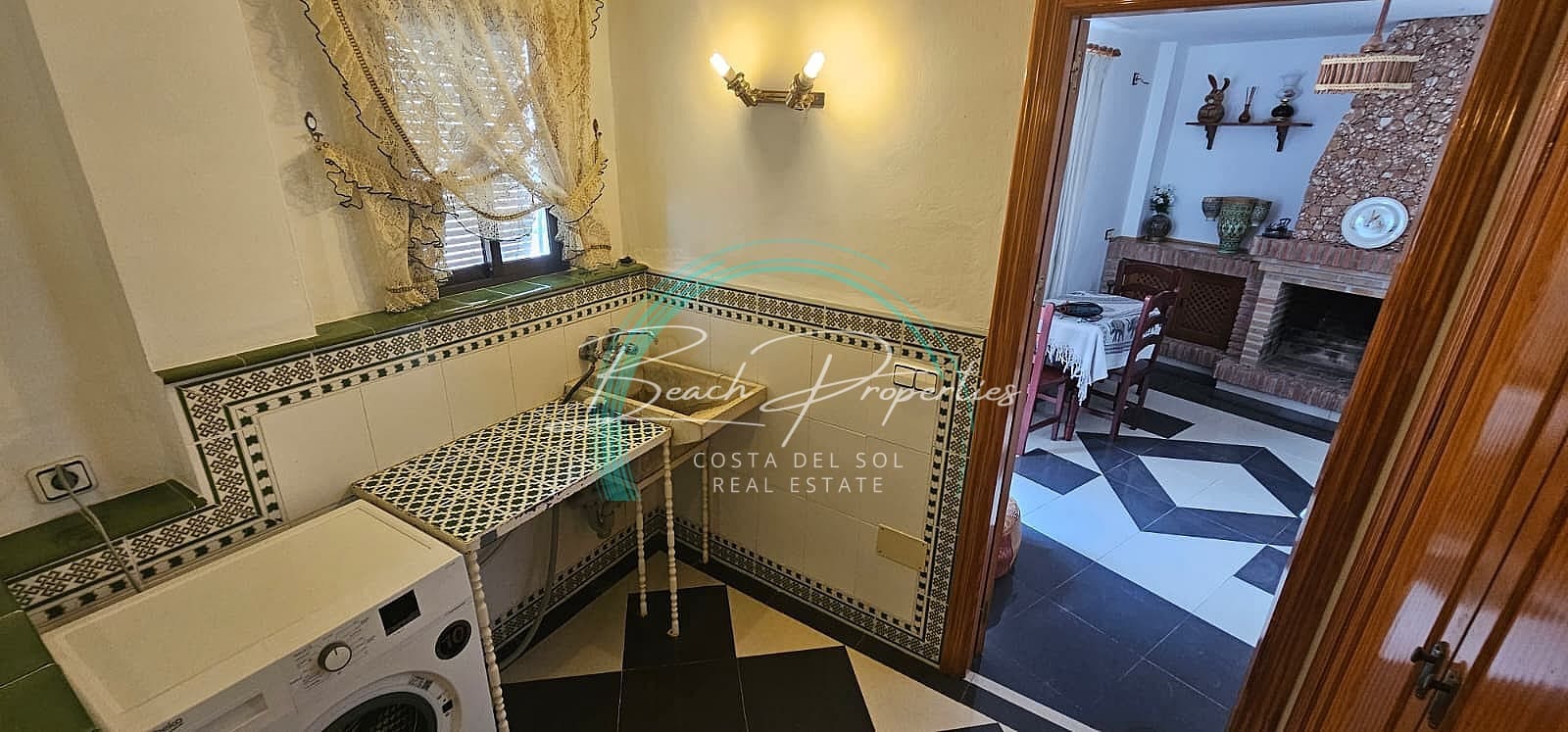3 bedroom Townhouse for rent in Nerja with garage - € 1,500 (Ref: 9872824)
