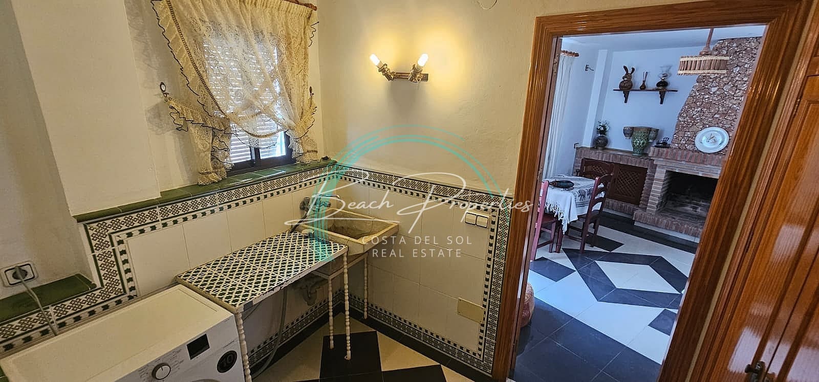 3 bedroom Townhouse for rent in Nerja with garage - € 1,500 (Ref: 9872824)