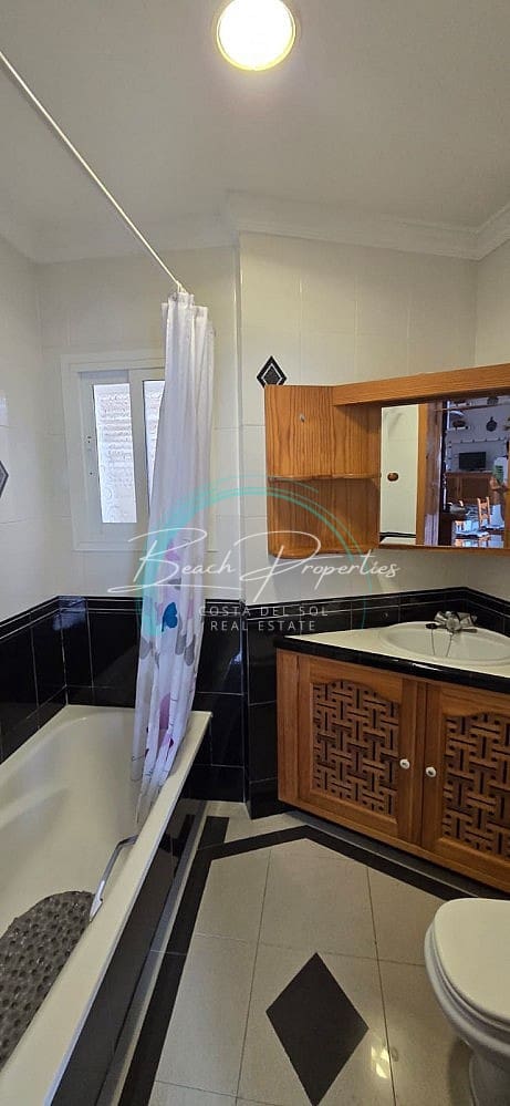 3 bedroom Townhouse for rent in Nerja with garage - € 1,500 (Ref: 9872824)