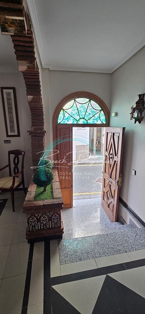 3 bedroom Townhouse for rent in Nerja with garage - € 1,500 (Ref: 9872824)