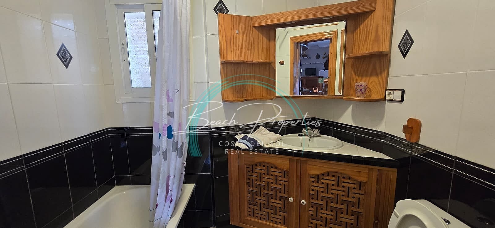 3 bedroom Townhouse for rent in Nerja with garage - € 1,500 (Ref: 9872824)
