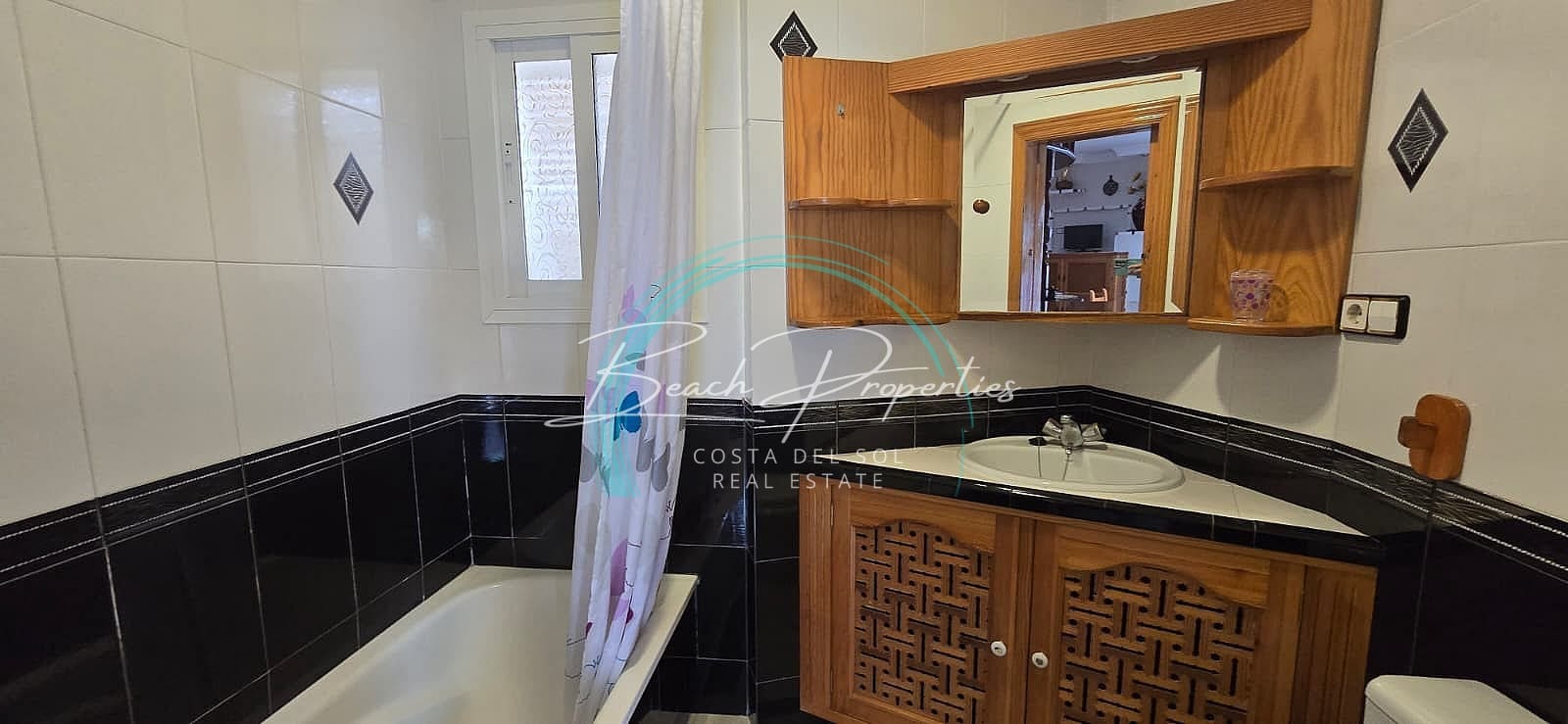 3 bedroom Townhouse for rent in Nerja with garage - € 1,500 (Ref: 9872824)