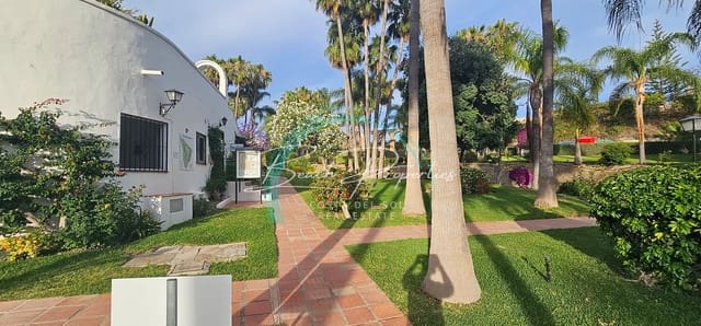 6 slaapkamer Appartement te koop in Burriana, Nerja met zwembad - € 1.485.000 (Ref: 9882199)
