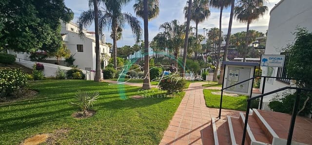 6 slaapkamer Appartement te koop in Burriana, Nerja met zwembad - € 1.485.000 (Ref: 9882199)