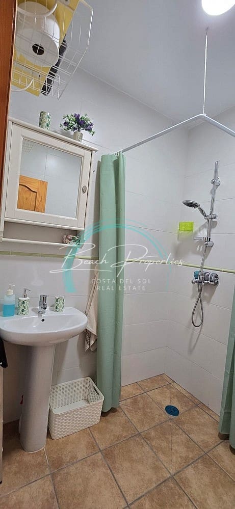 1 soveværelse Finca/Landehus til leje i Torrox med swimmingpool garage - € 750 (Ref: 9994573)