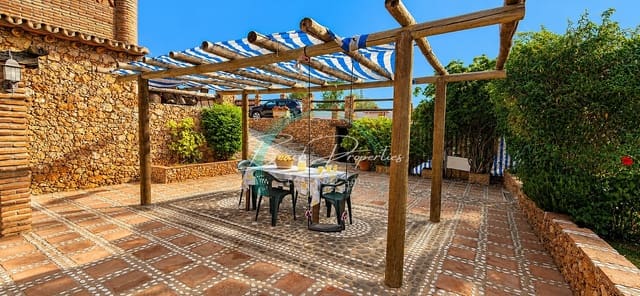 2 sovrum Hus att hyra i Torrox Pueblo, Torrox med pool garage - 1 400 € (Ref: 9997529)