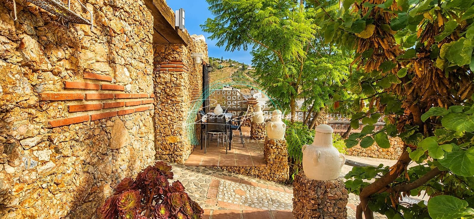 2 bedroom Townhouse for rent in Torrox with pool garage - € 1,400 (Ref: 9997529)