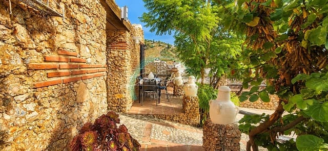 2 sovrum Hus att hyra i Torrox Pueblo, Torrox med pool garage - 1 400 € (Ref: 9997529)