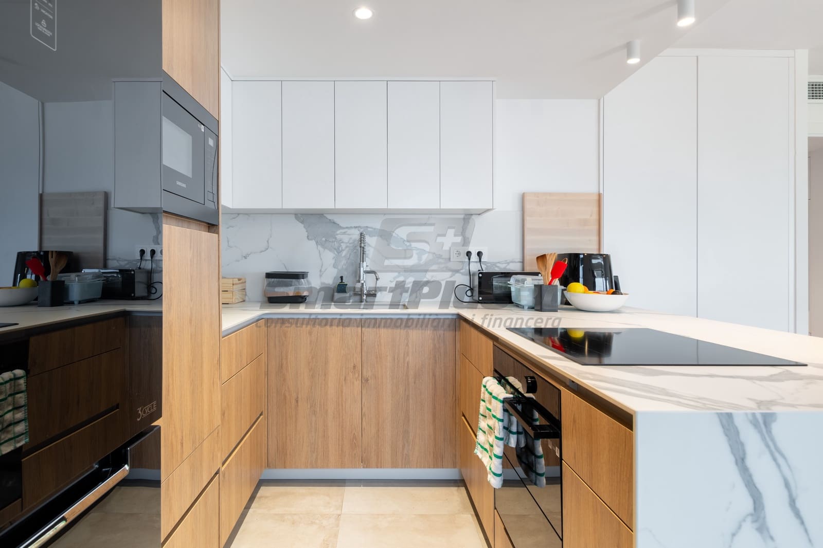 2 makuuhuone Kattohuoneisto myytävänä paikassa Barcelona kaupunki mukana 
autotalli - 865 000 € (Ref: 9795221)