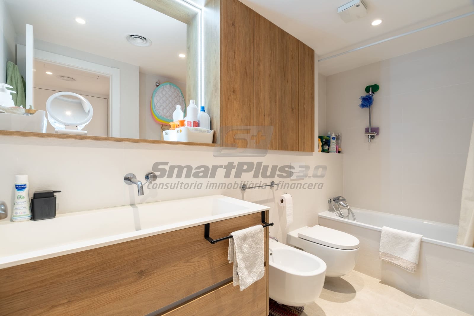 2 makuuhuone Kattohuoneisto myytävänä paikassa Barcelona kaupunki mukana 
autotalli - 865 000 € (Ref: 9795221)