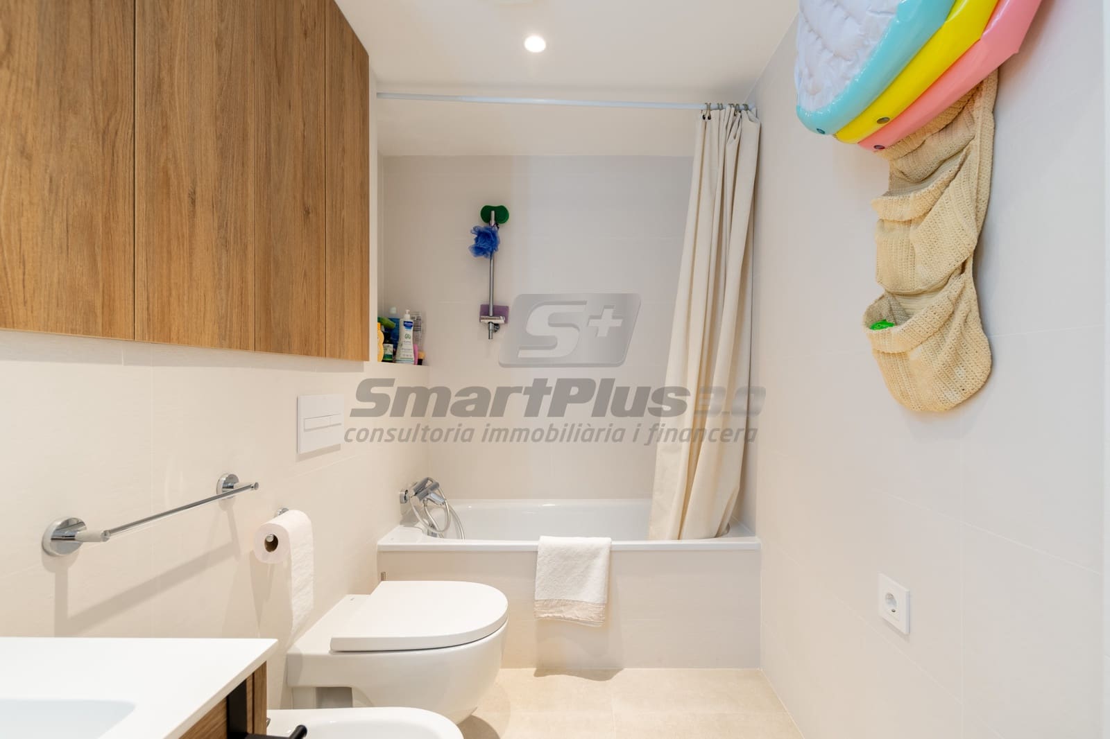 2 makuuhuone Kattohuoneisto myytävänä paikassa Barcelona kaupunki mukana 
autotalli - 865 000 € (Ref: 9795221)