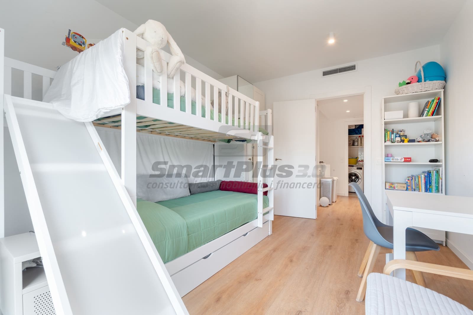 2 makuuhuone Kattohuoneisto myytävänä paikassa Barcelona kaupunki mukana 
autotalli - 865 000 € (Ref: 9795221)