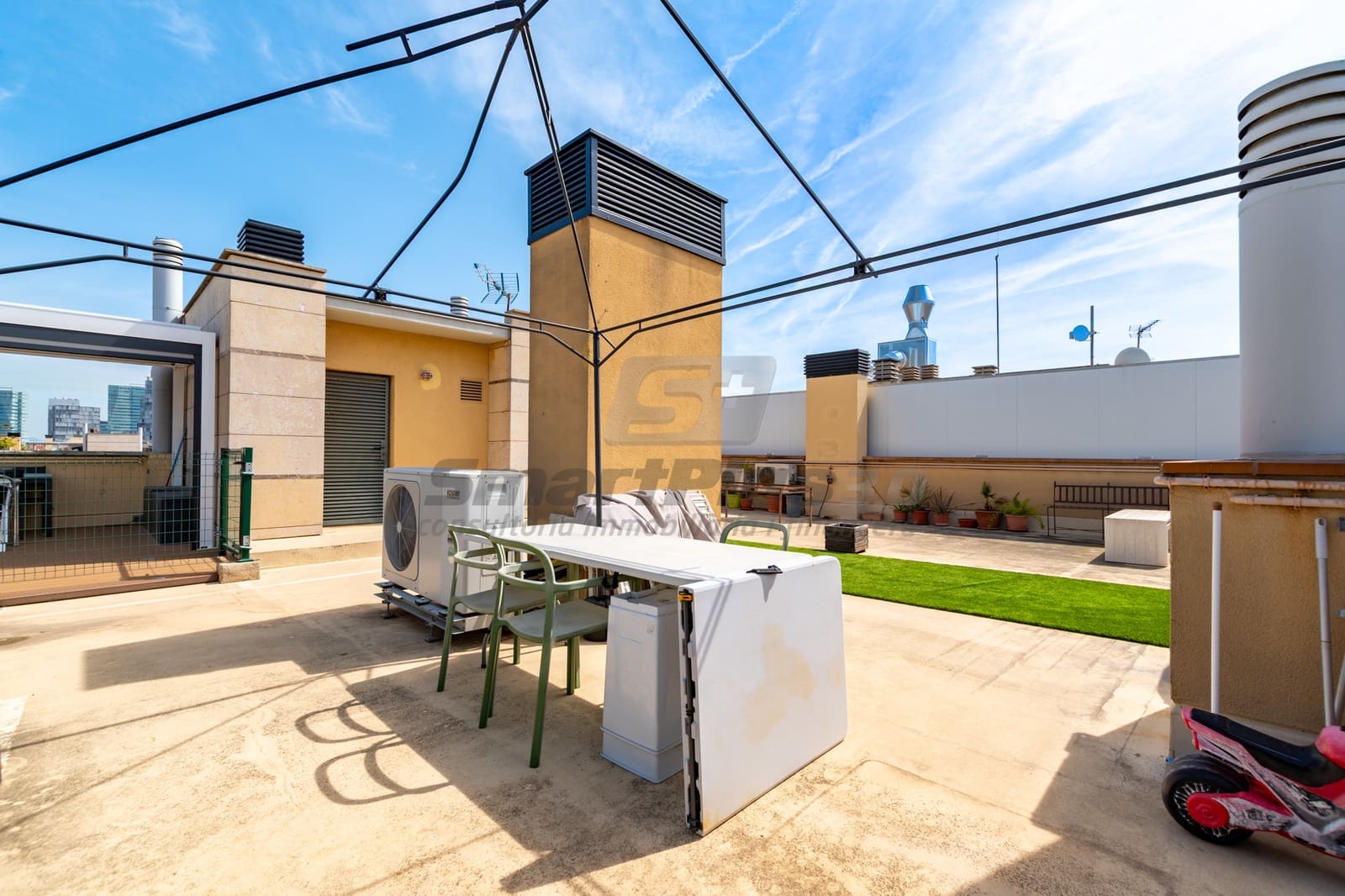 2 makuuhuone Kattohuoneisto myytävänä paikassa Barcelona kaupunki mukana 
autotalli - 865 000 € (Ref: 9795221)