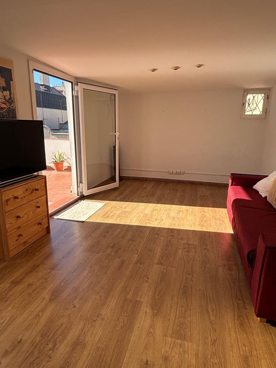 1 makuuhuone Kattohuoneisto myytävänä paikassa Barcelona kaupunki - 305 000 € (Ref: 9795309)