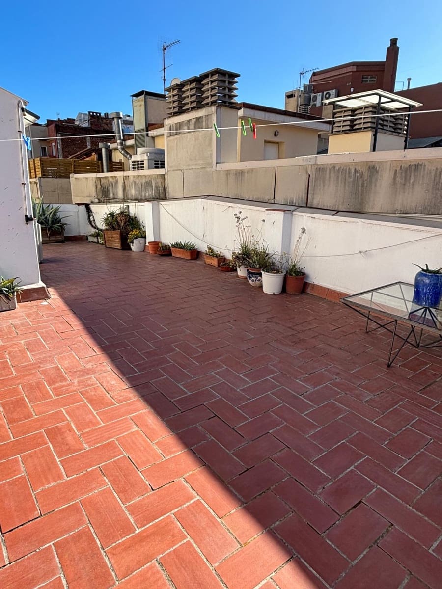 1 makuuhuone Kattohuoneisto myytävänä paikassa Barcelona kaupunki - 305 000 € (Ref: 9795309)