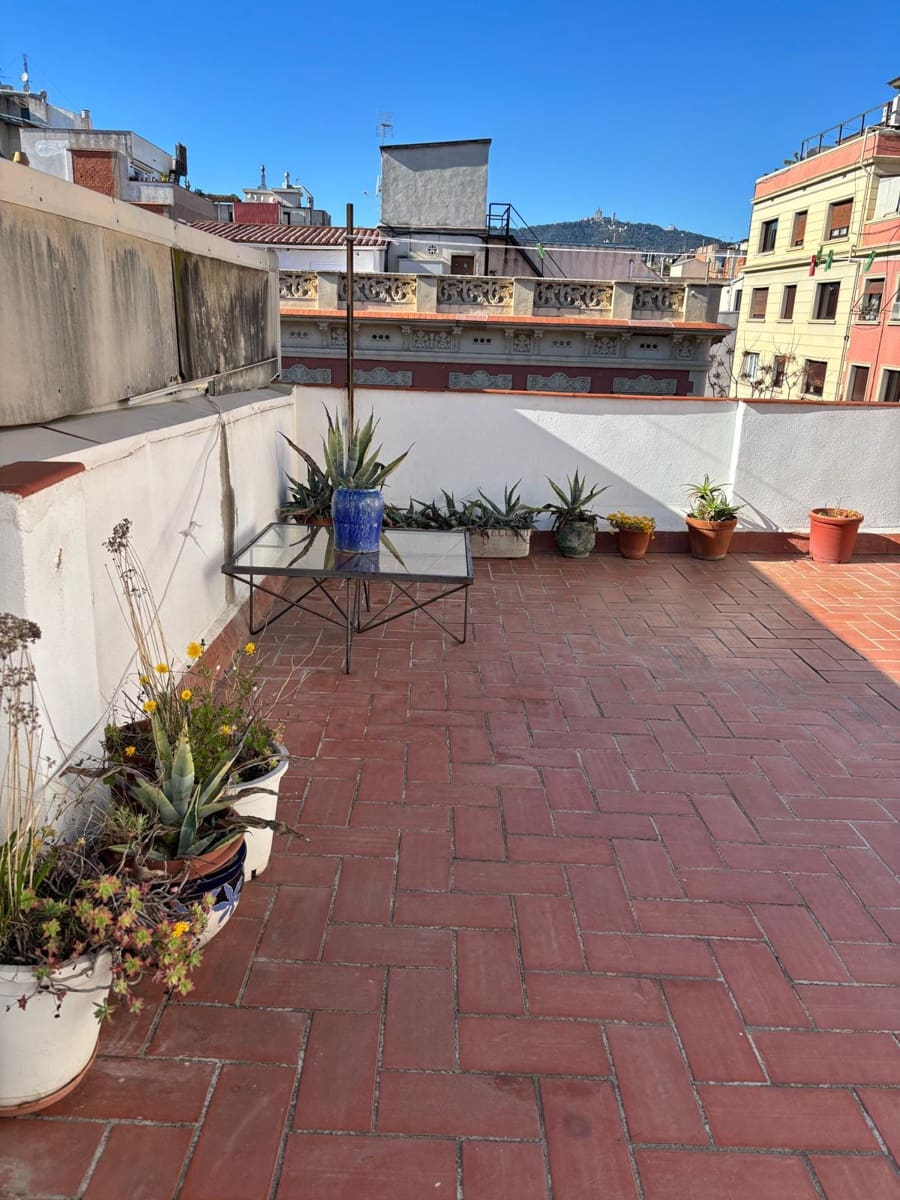 1 makuuhuone Kattohuoneisto myytävänä paikassa Barcelona kaupunki - 305 000 € (Ref: 9795309)