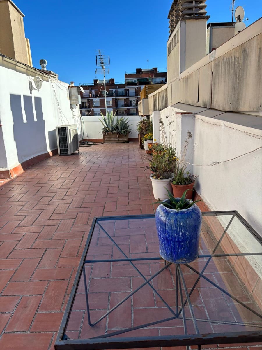 1 makuuhuone Kattohuoneisto myytävänä paikassa Barcelona kaupunki - 305 000 € (Ref: 9795309)