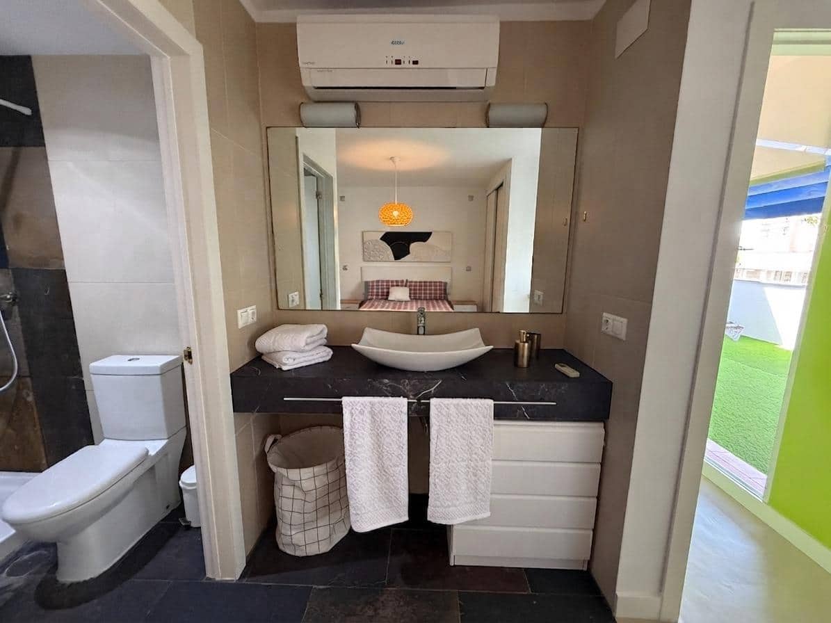 Penthouse de 2 chambres à louer à Alicante ville avec garage - 1 650 € (Ref: 10034044)