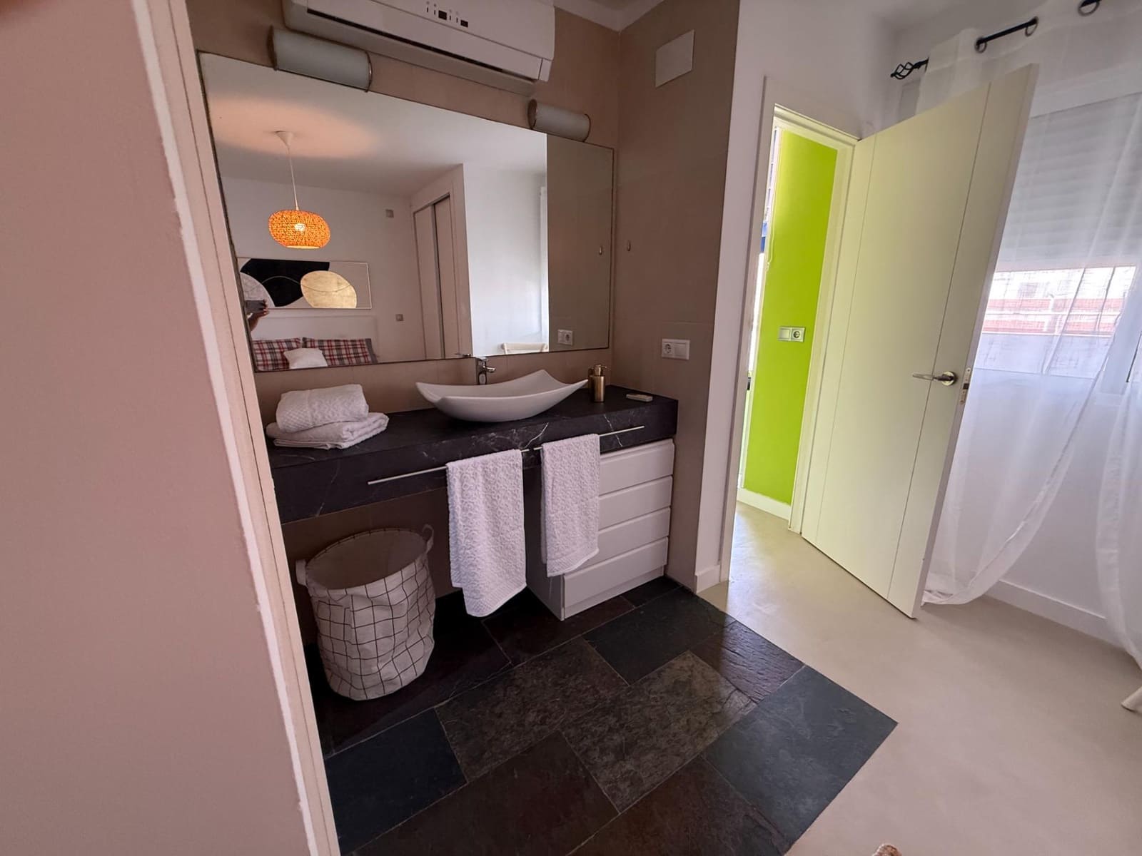 Penthouse de 2 chambres à louer à Alicante ville avec garage - 1 650 € (Ref: 10034044)