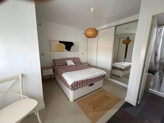 Ático de 2 habitaciones en Benalúa, Alicante / Alacant ciudad en alquiler con garaje - 1.650 € (Ref: 10034044)