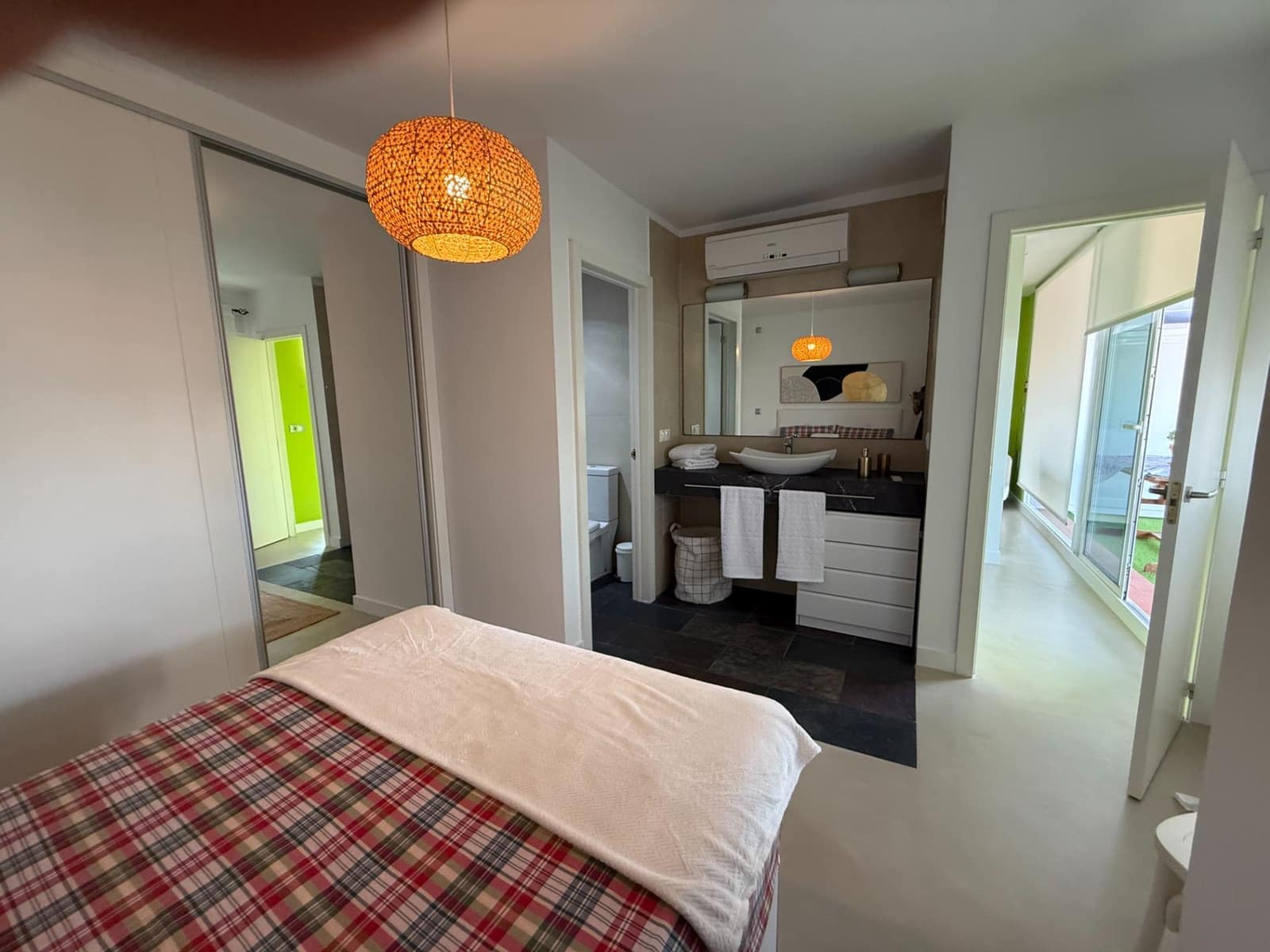 Penthouse de 2 chambres à louer à Alicante ville avec garage - 1 650 € (Ref: 10034044)