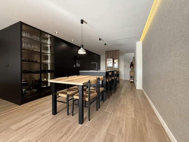 4 slaapkamer Flat te koop in Alicante stad met garage - € 590.000 (Ref: 10086248)