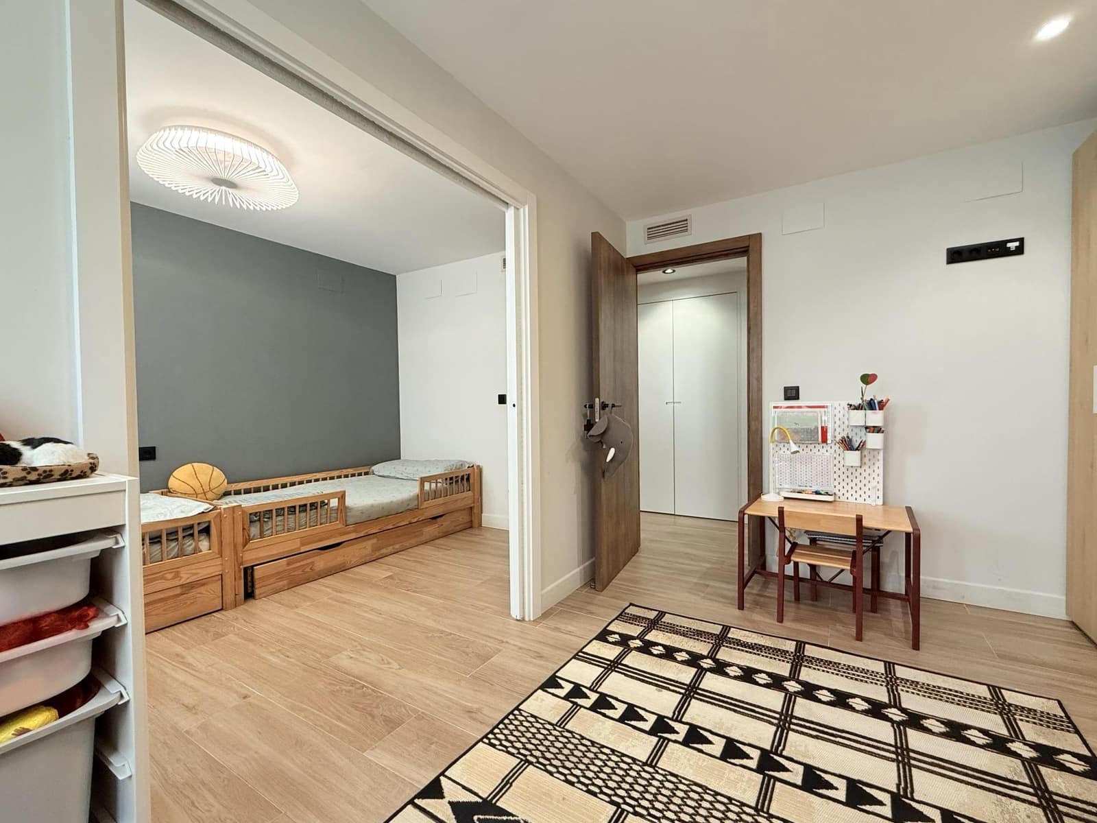 4 slaapkamer Flat te koop in Alicante stad met garage - € 590.000 (Ref: 10086248)