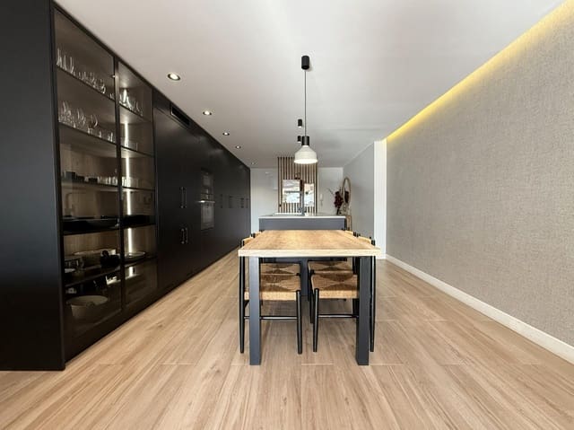 4 slaapkamer Flat te koop in Alicante stad met garage - € 590.000 (Ref: 10086248)