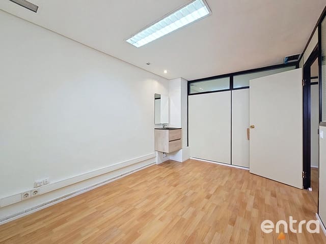 4 sypialnia Biuro na sprzedaż w Ensanche - Diputacion, Miasto Alicante / Alacant - 180 000 € (Ref: 10089768)