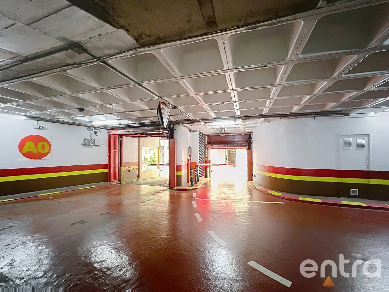 Garage for sale in Alicante / Alacant city - € 40,000 (Ref: 10102686)