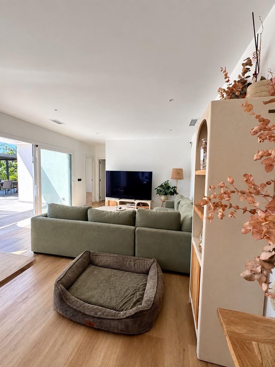 3 bedroom Villa for sale in Muchamiel / Mutxamel with pool - € 465,000 (Ref: 10109763)
