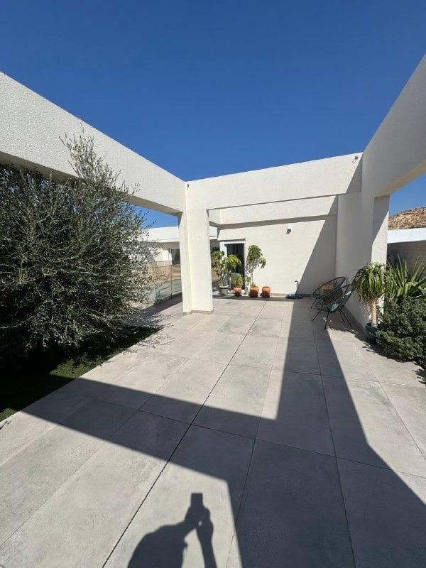 3 bedroom Villa for sale in Muchamiel / Mutxamel with pool - € 465,000 (Ref: 10109763)